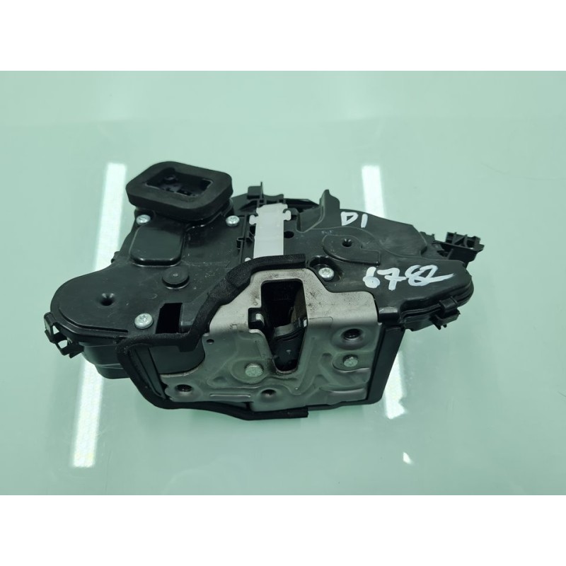 CERRADURA PUERTA DELANTERA IZQUIERDA 10B837015B 