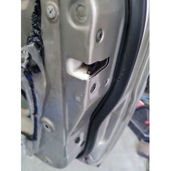 CERRADURA PUERTA DELANTERA DERECHA 5715A278 