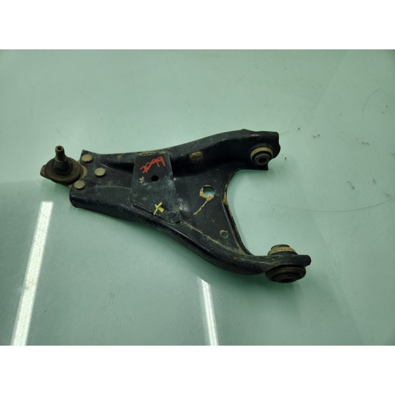 BRAZO SUSPENSION INFERIOR DELANTERO IZQUIERDO 