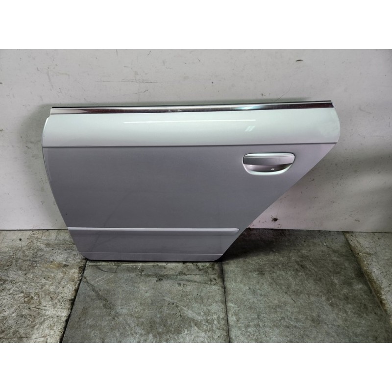 PUERTA TRASERA IZQUIERDA 3R0833051 