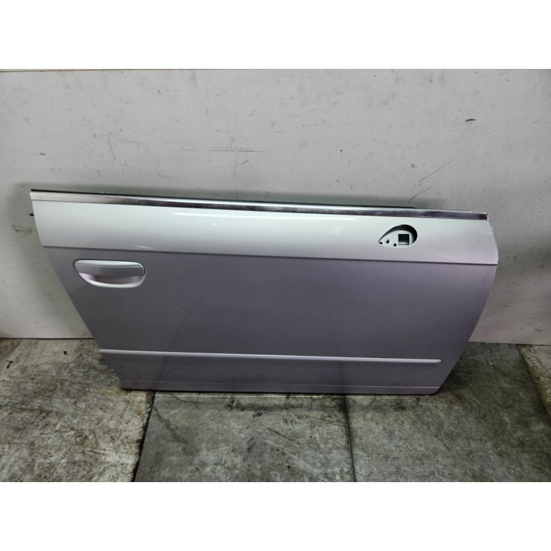 PUERTA DELANTERA DERECHA 3R0831052 