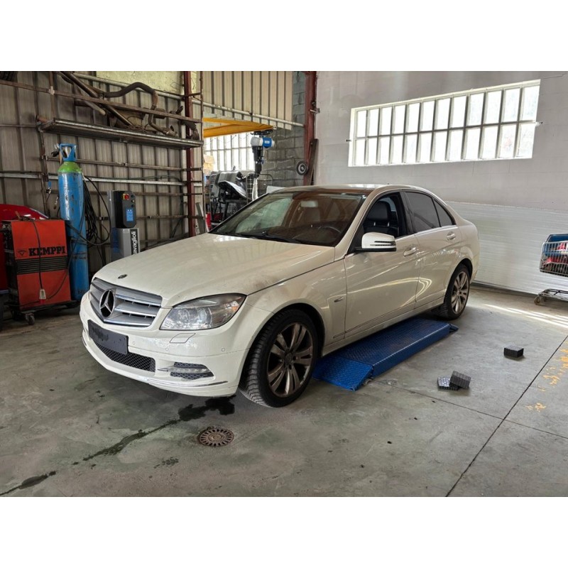 MERCEDES-BENZ CLASE C (W204) BERLINA