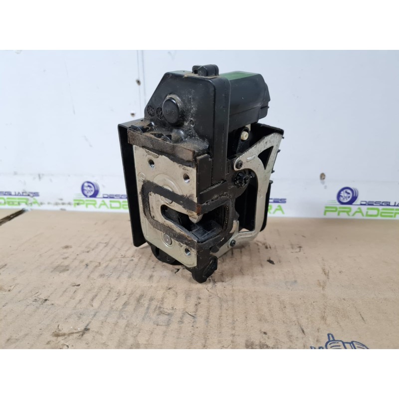 CERRADURA PUERTA DELANTERA IZQUIERDA 