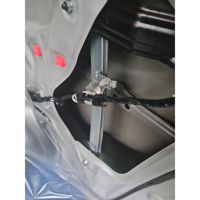 ELEVALUNAS TRASERO DERECHO 698300D440 / 6980352140 