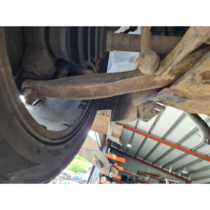 BRAZO SUSPENSION INFERIOR DELANTERO IZQUIERDO 
