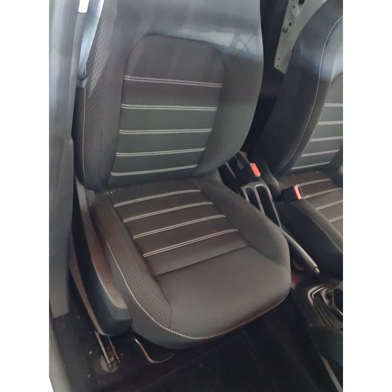 ASIENTO DELANTERO DERECHO 