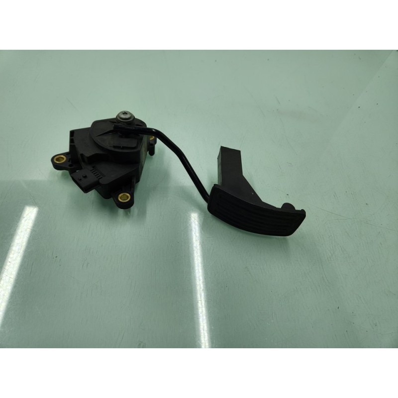 PEDAL ACELERADOR 