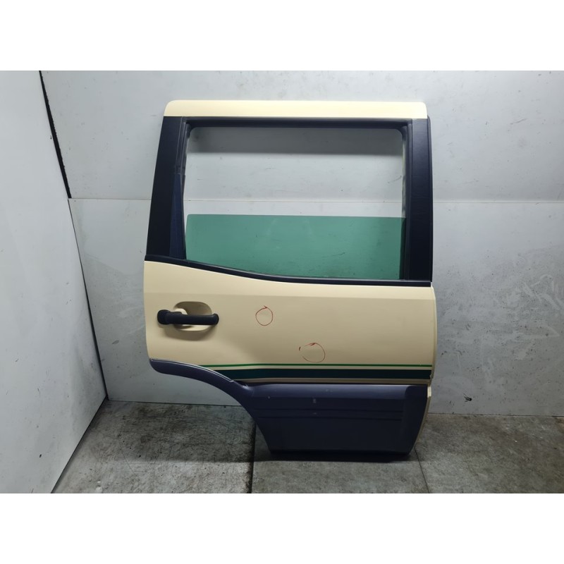 PUERTA TRASERA DERECHA 