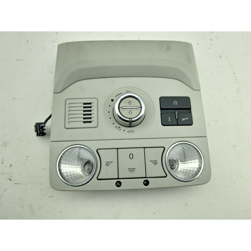 LUZ INTERIOR 3AA035624 / 1K9959561 