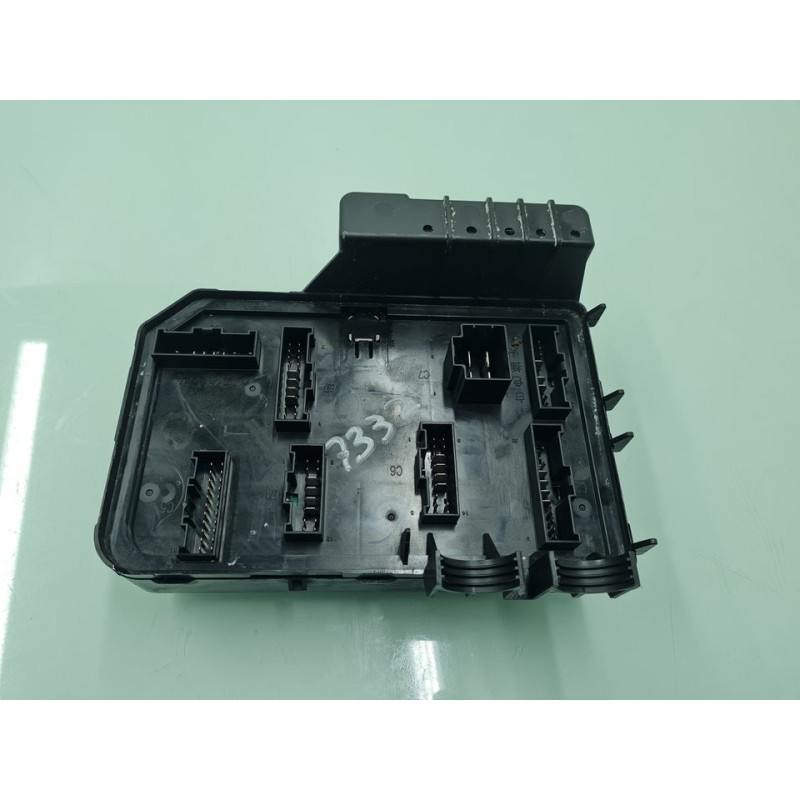 CAJA RELES / FUSIBLES C00365214 