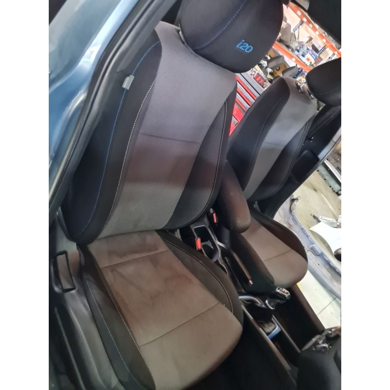 ASIENTO DELANTERO DERECHO 88102C8050 