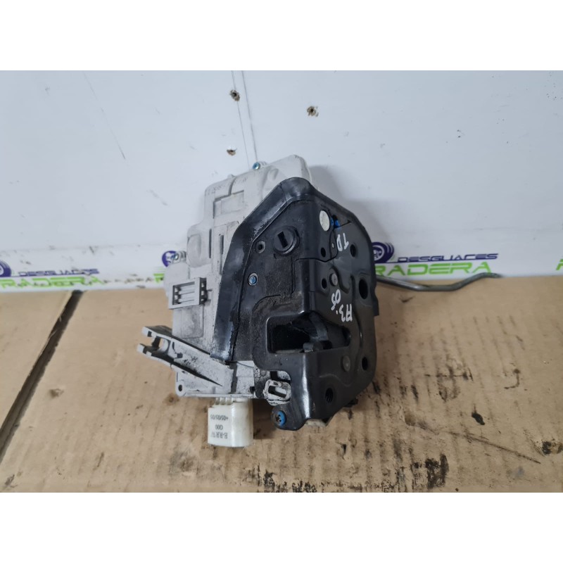CERRADURA PUERTA TRASERA DERECHA 4F0839016 
