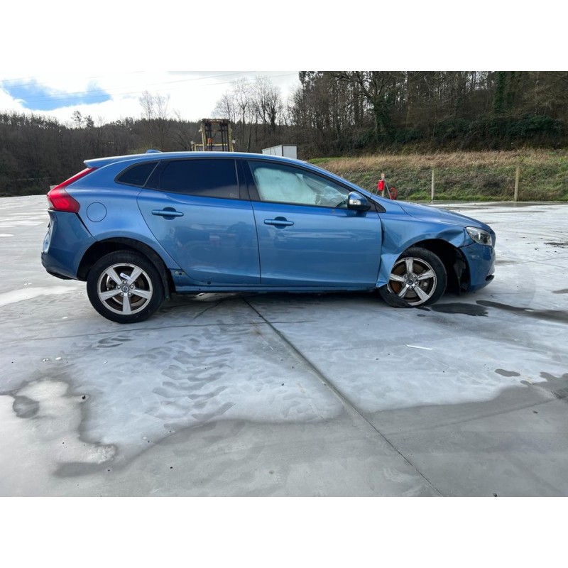 volvo v40 del año 2016