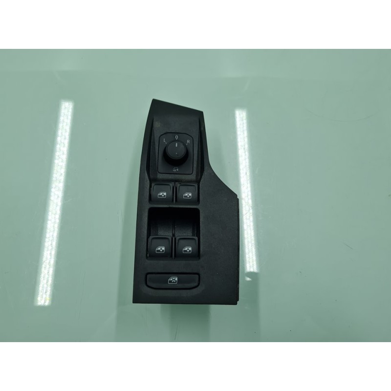 MANDO ELEVALUNAS DELANTERO IZQUIERDO 5G0959857F 