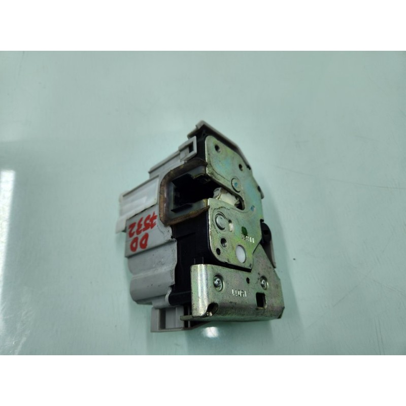 CERRADURA PUERTA DELANTERA DERECHA 51833655 