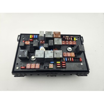 CAJA RELES / FUSIBLES 1110087AC 