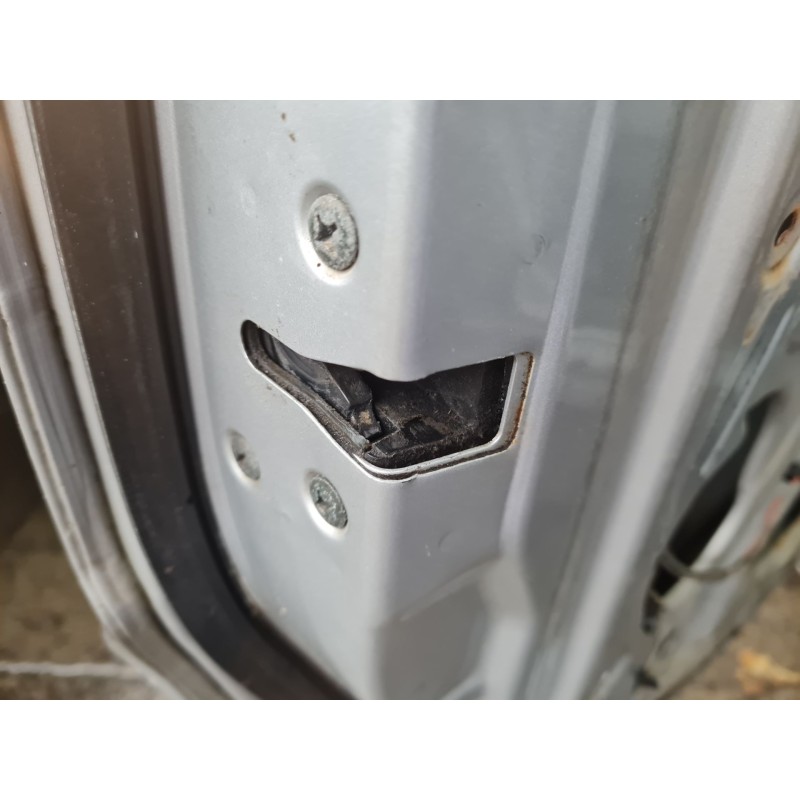 CERRADURA PUERTA DELANTERA IZQUIERDA 
