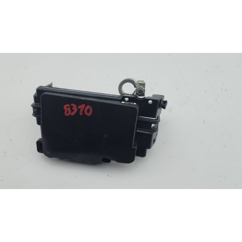CAJA RELES / FUSIBLES 2Q0937548D 