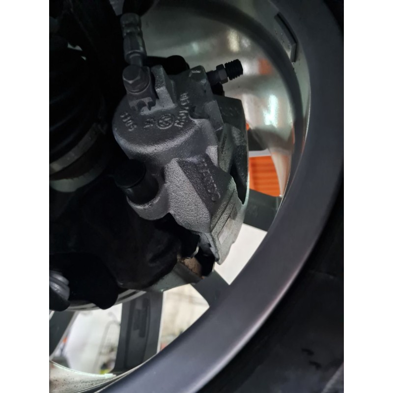 PINZA DE FRENO DELANTERA IZQUIERDA 2Q0615123 