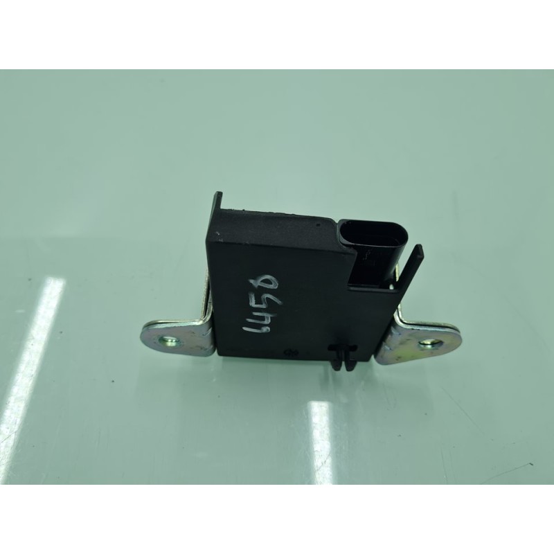 CERRADURA MALETERO / PORTON 5FA827505A 