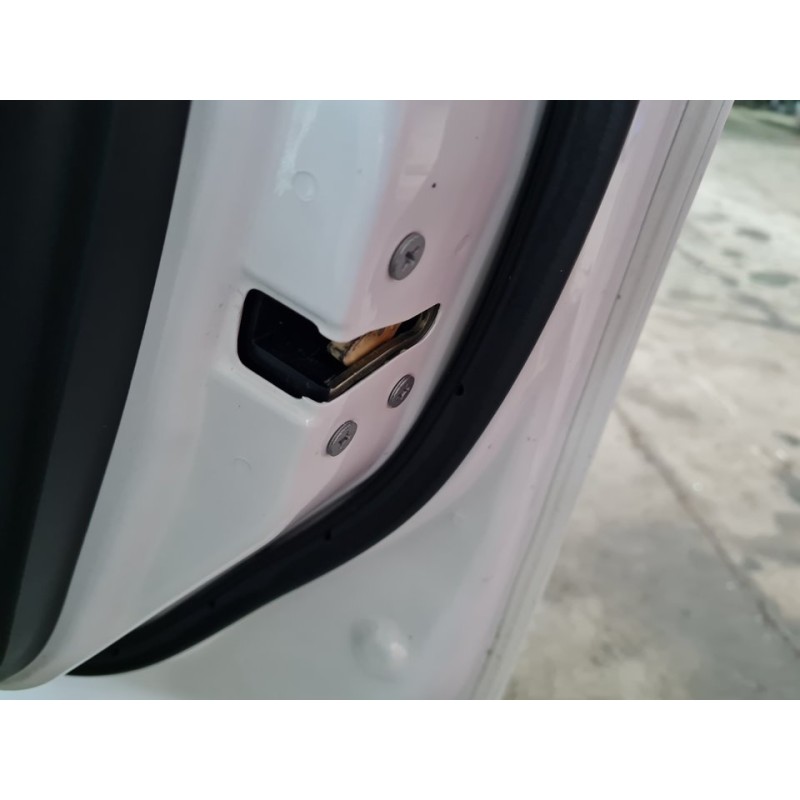 CERRADURA PUERTA DELANTERA DERECHA 