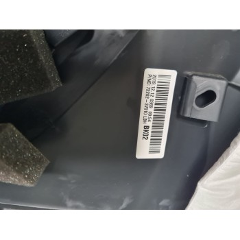 GUARNECIDO PUERTA DELANTERA DERECHA 7220237010 