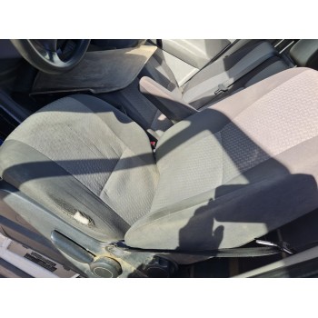 ASIENTO DELANTERO IZQUIERDO 