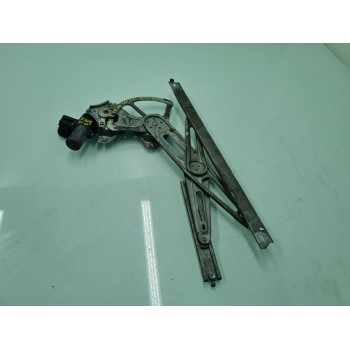 ELEVALUNAS DELANTERO DERECHO 698100K250A 