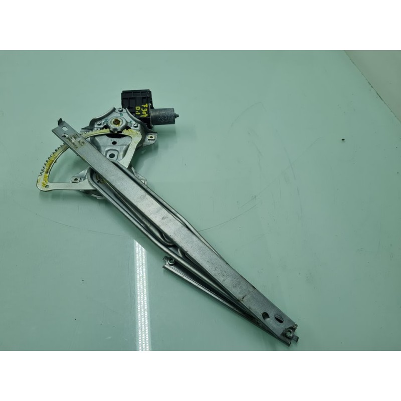 ELEVALUNAS DELANTERO IZQUIERDO 698200K280A 