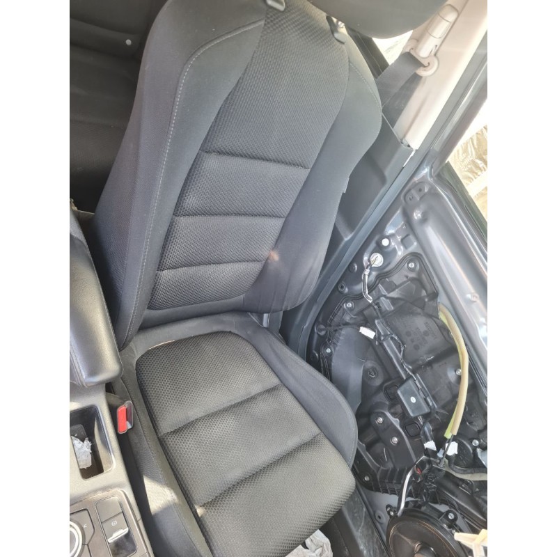 ASIENTO DELANTERO IZQUIERDO 