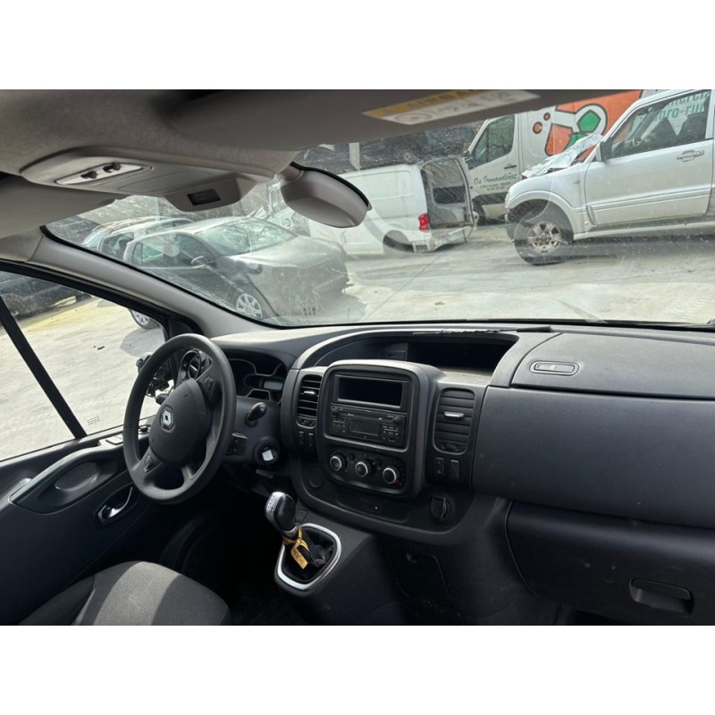 renault trafic furgón del año 2021