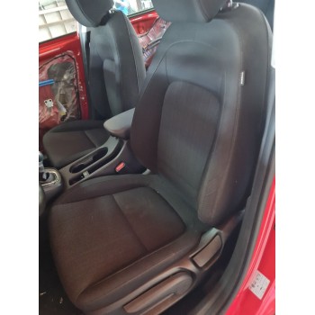 ASIENTO DELANTERO IZQUIERDO 