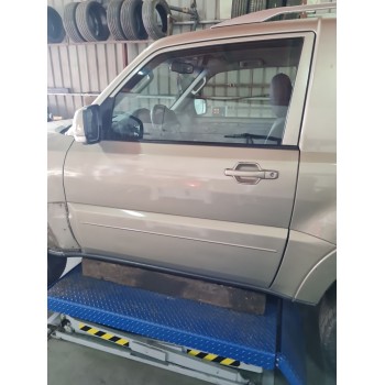 PUERTA DELANTERA IZQUIERDA 5700A459 