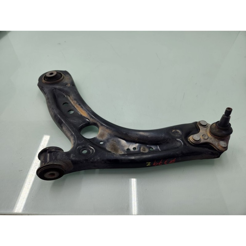 BRAZO SUSPENSION INFERIOR DELANTERO IZQUIERDO 81A407151C 