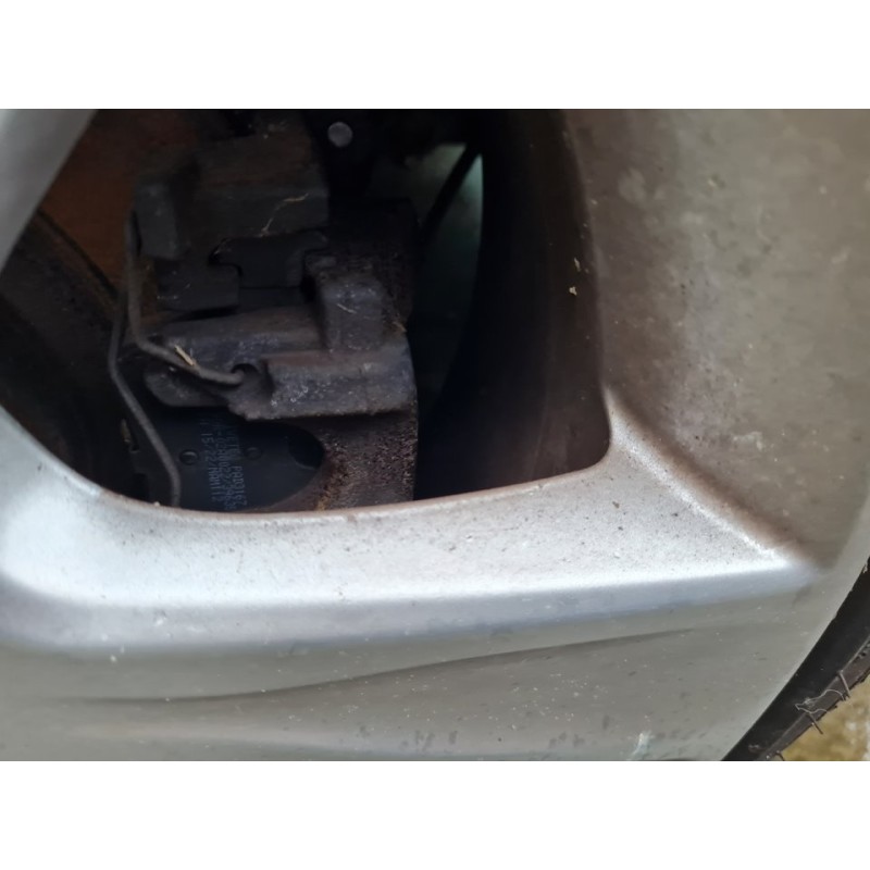 PINZA DE FRENO TRASERA IZQUIERDA 