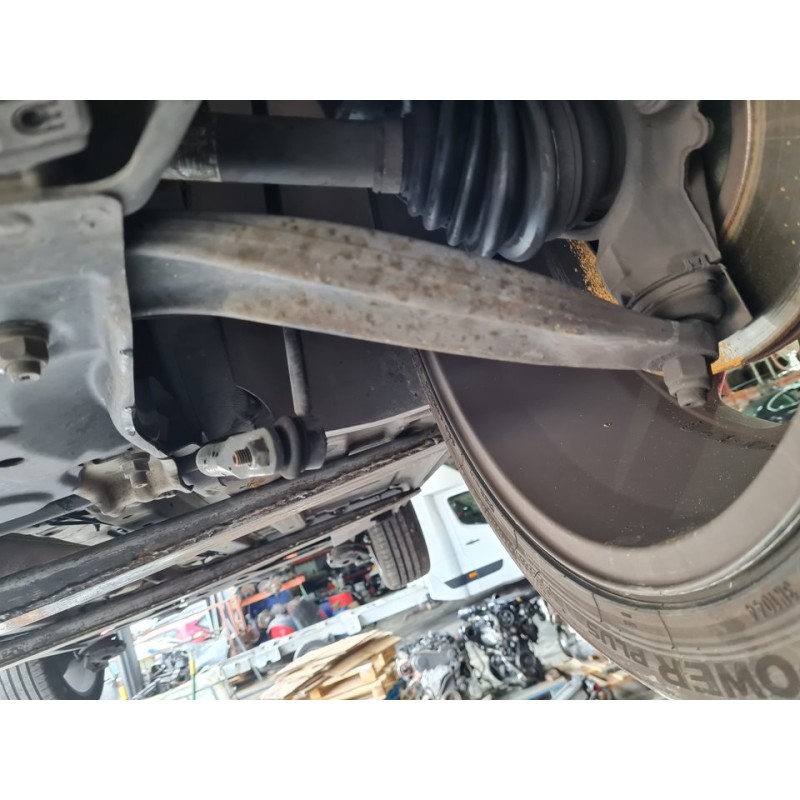 BRAZO SUSPENSION INFERIOR DELANTERO IZQUIERDO 