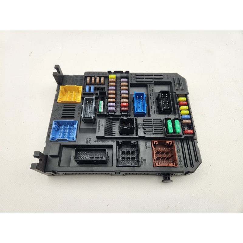 CAJA RELES / FUSIBLES 9830813080 