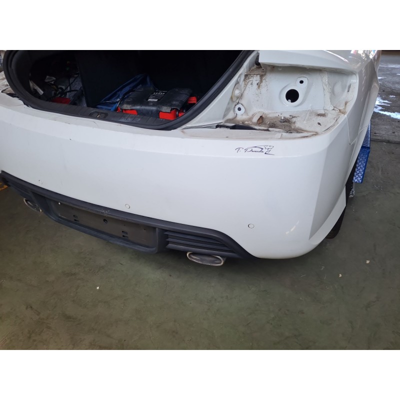 PARAGOLPES TRASERO 