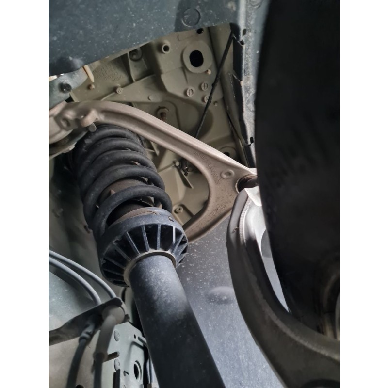 BRAZO SUSPENSION SUPERIOR DELANTERO IZQUIERDO 