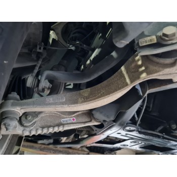 BRAZO SUSPENSION INFERIOR DELANTERO DERECHO HK833C256AD 