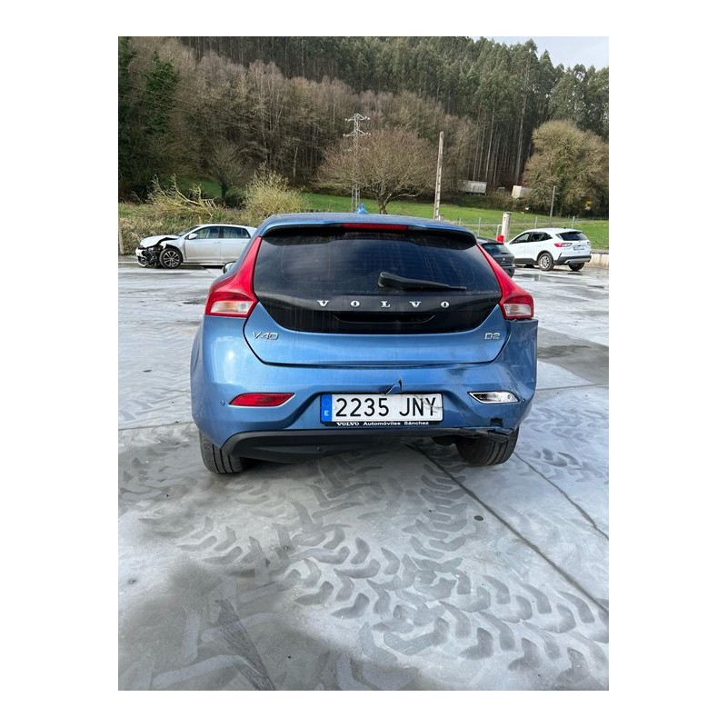 volvo v40 del año 2016