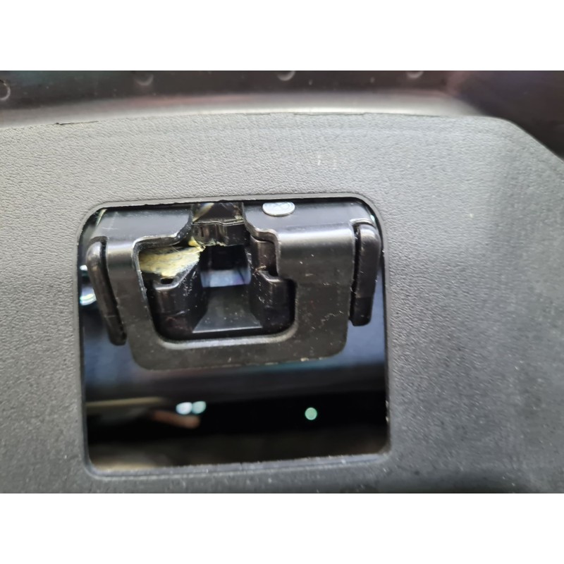 CERRADURA MALETERO / PORTON G33M62310B 