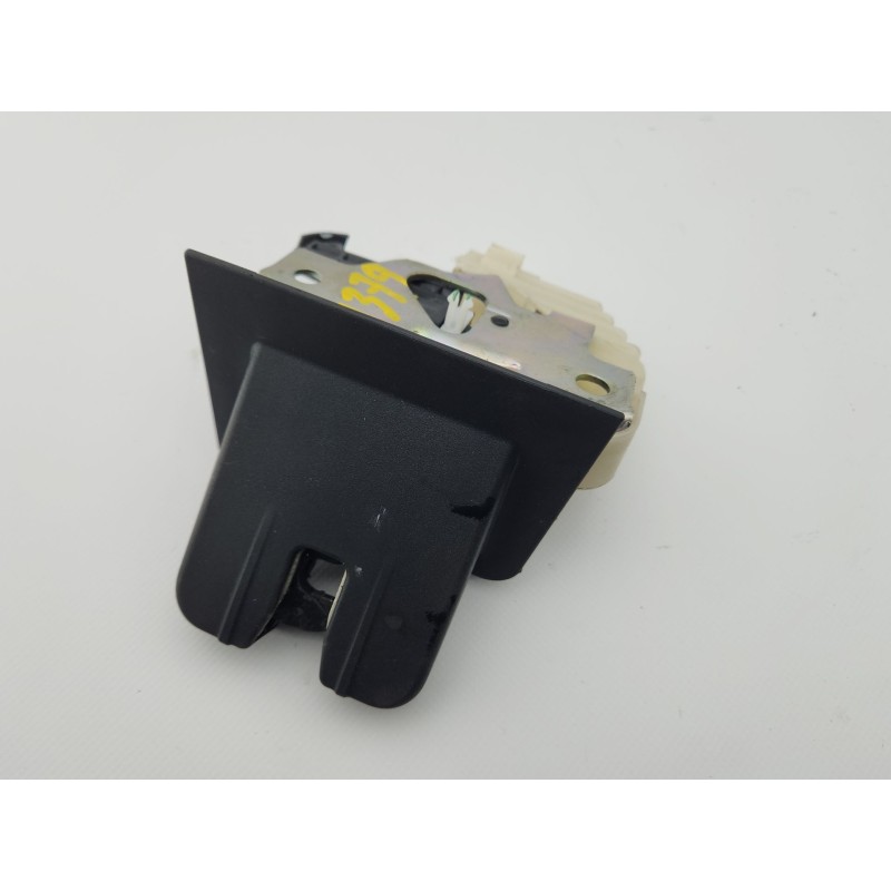 CERRADURA MALETERO / PORTON 81A827505 