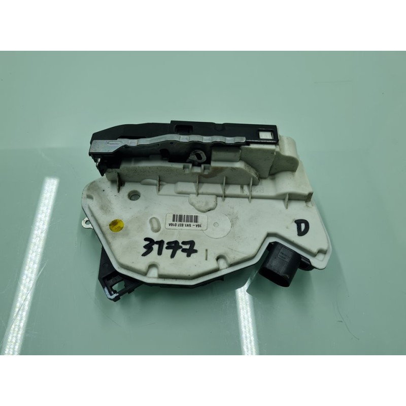 CERRADURA PUERTA DELANTERA DERECHA 5N1837016A 