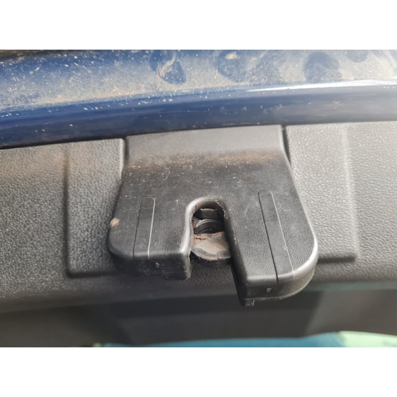 CERRADURA MALETERO / PORTON 