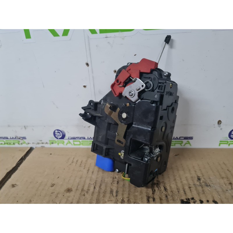 CERRADURA PUERTA DELANTERA DERECHA 3D1837016 