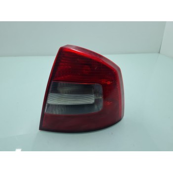 PILOTO TRASERO DERECHO 1Z5945096B 