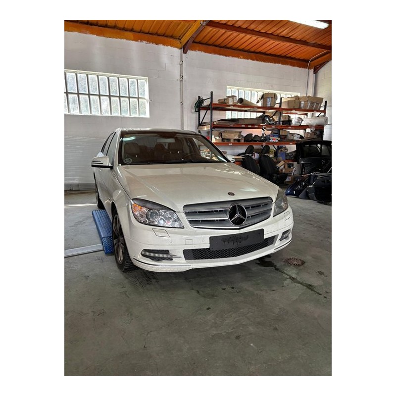 mercedes-benz clase c (w204) berlina del año 2010