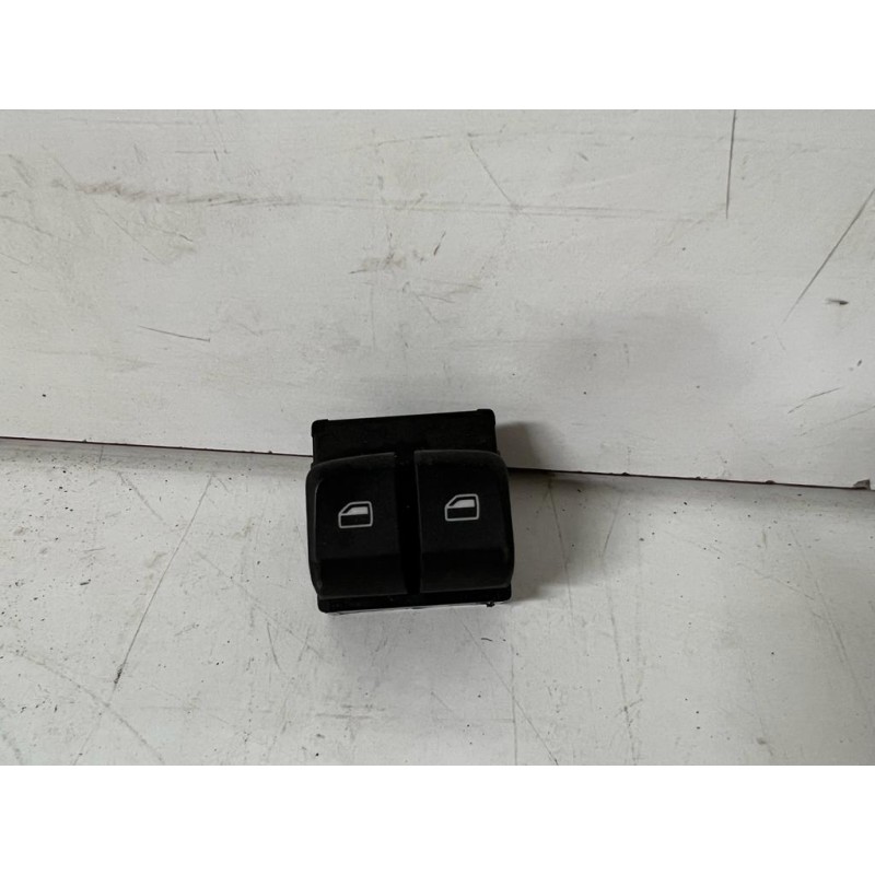 MANDO ELEVALUNAS DELANTERO IZQUIERDO 8V0959851B 