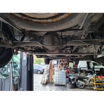 EJE TRASERO A9063502501 